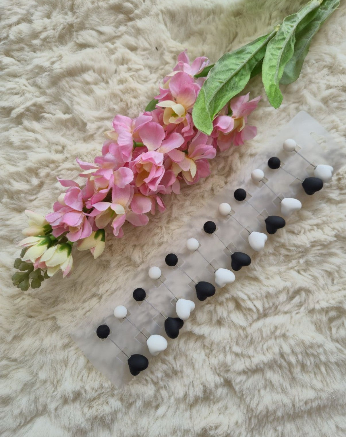 Heart Shaped Loop Takni Pins (1 pin ) (Copy)